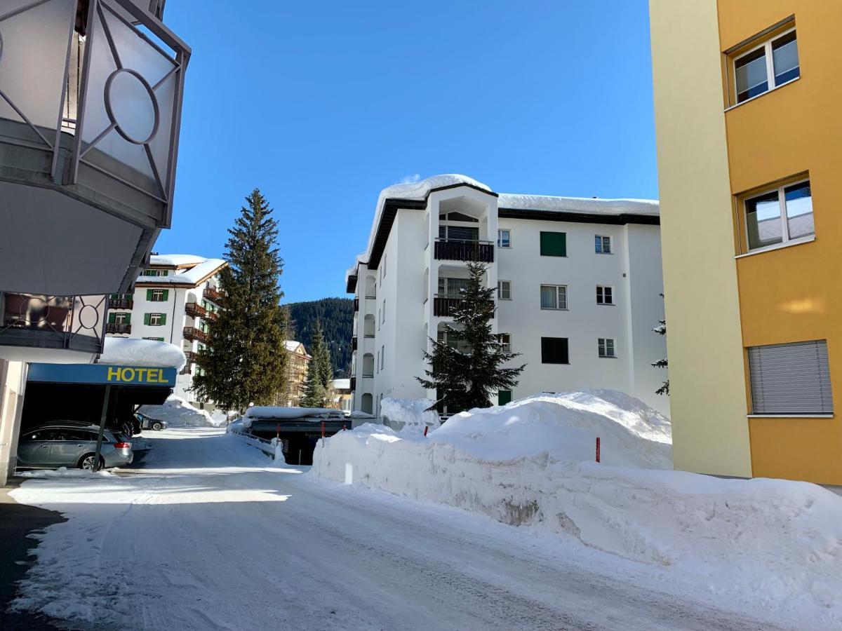 Zentral Bei Kongresshaus, Langlaufloipe, Hallenbad, Garage, Wifi, Voll Ausgestattet - Fewo Gian Davos Exterior photo